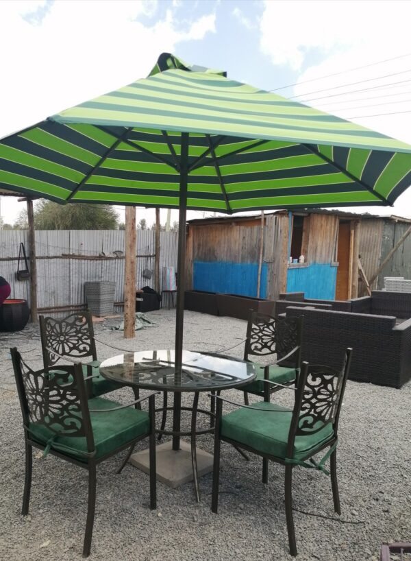 Powder coated dining set with arms