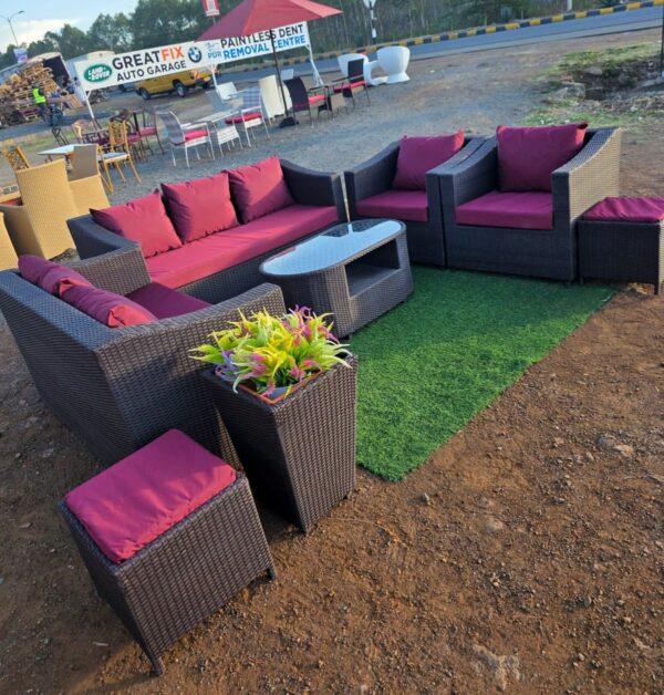 7 Seater Lounge Set with Coffee Table, Side Stools and Flowerpot
